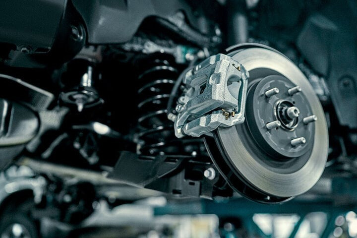 Nguyên nhân đĩa phanh ô tô bị cong vênh