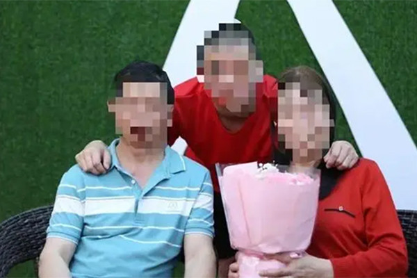 25 năm mòn mỏi đi tìm, bố mẹ nghẹn ngào thấy con trai trong tù