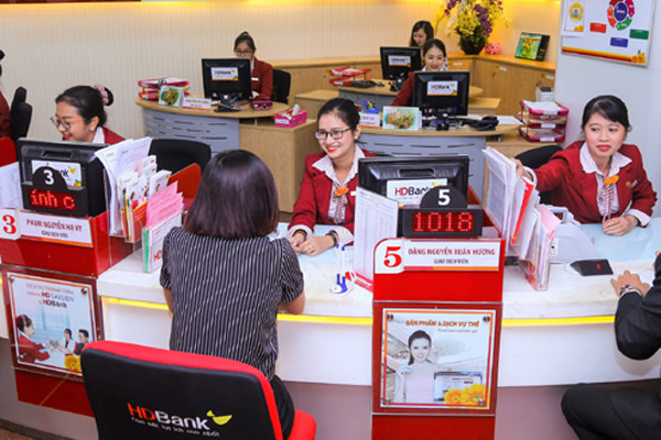 Lãi suất ngân hàng hôm nay 4/4/2024: Thêm nhà băng bất ngờ tăng lãi suất