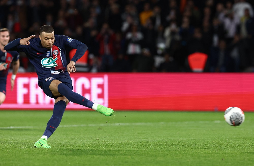 Mbappe lập công chuộc tội, PSG lấy vé chung kết Cúp quốc gia psg vs rennes 3.jpg
