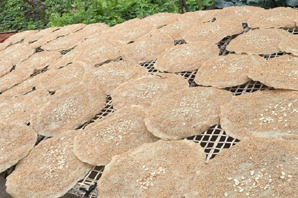 Rice cracker of Ke Hamlet helps put Bac Giang on the culinary map
