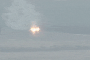UAV Ukraine bắn tung pháo phản lực 'lửa mặt trời' của Nga