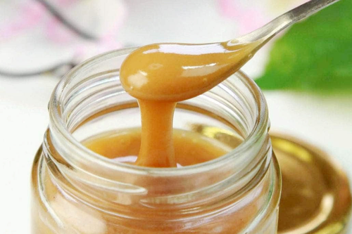Uống nước mật ong pha với bột sắn dây có gây ngộ độc?
