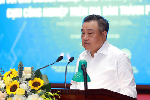 Doanh nghiệp vượt 'rừng thủ tục' để đầu tư, Chủ tịch Hà Nội tỏ ý tri ân