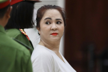 Được giảm án, bà Nguyễn Phương Hằng còn ở tù bao lâu?