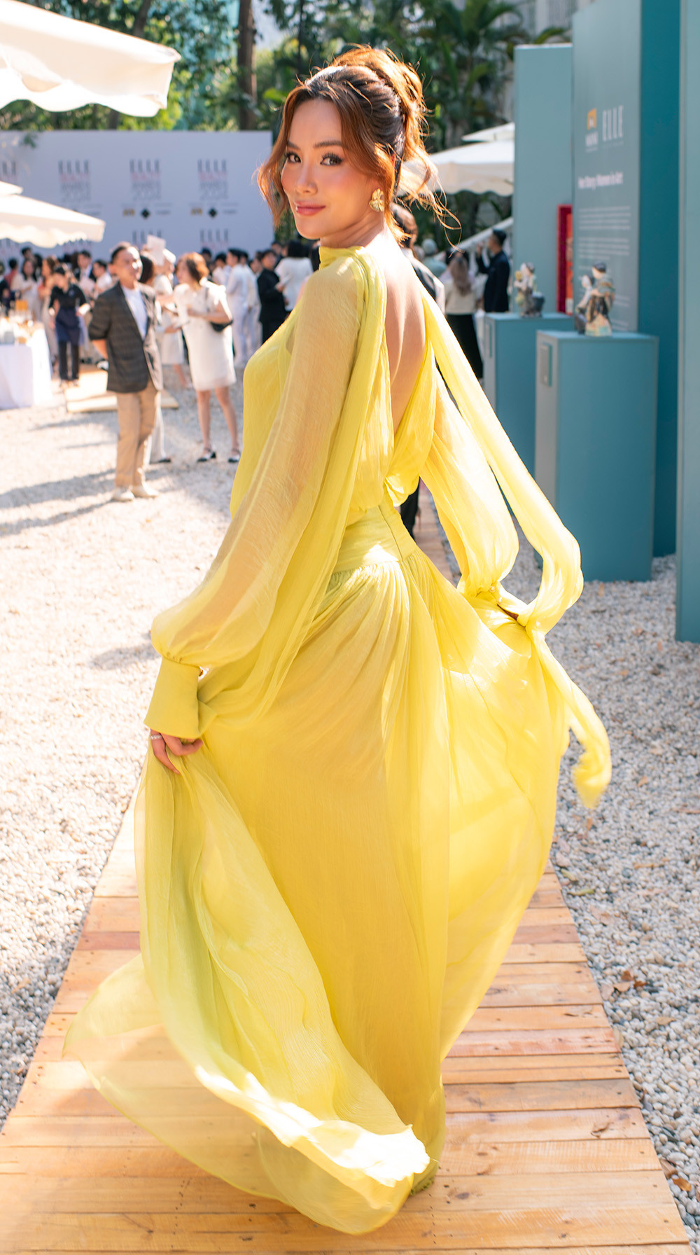 hoa hau le hoang phuong.jpg