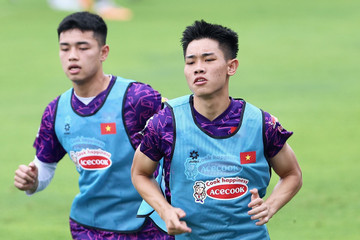 Đình Bắc tập sung cùng U23 Việt Nam, quyết ghi bàn ở giải châu Á