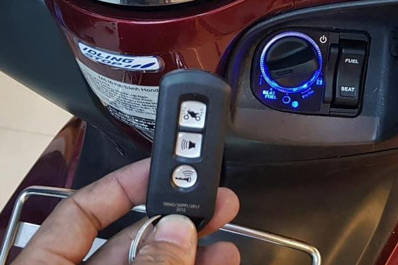 Tìm ra 'thủ phạm' khiến nhiều xe máy, ô tô dùng smartkey ở Đồng Nai bị 'tê liệt'