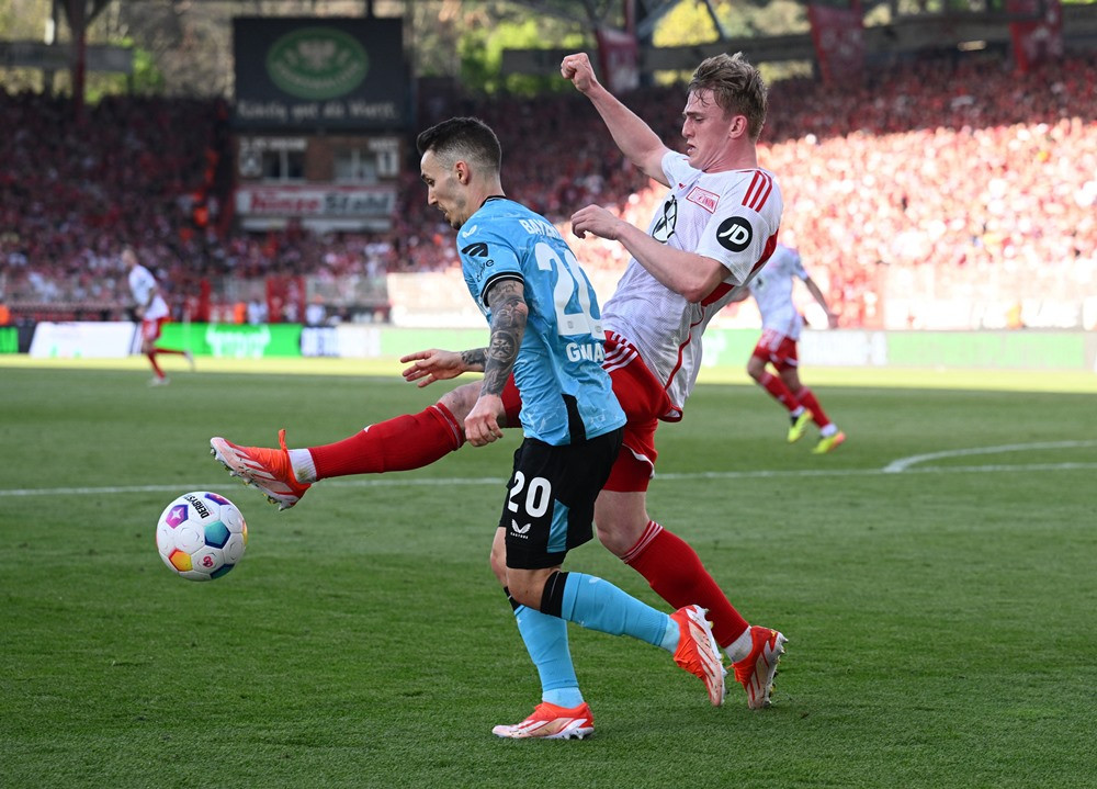 Leverkusen nối dài kỷ lục, chạm 1 tay vào chức vô địch Bundesliga union berlin v bayer leverkusen 7.jpg