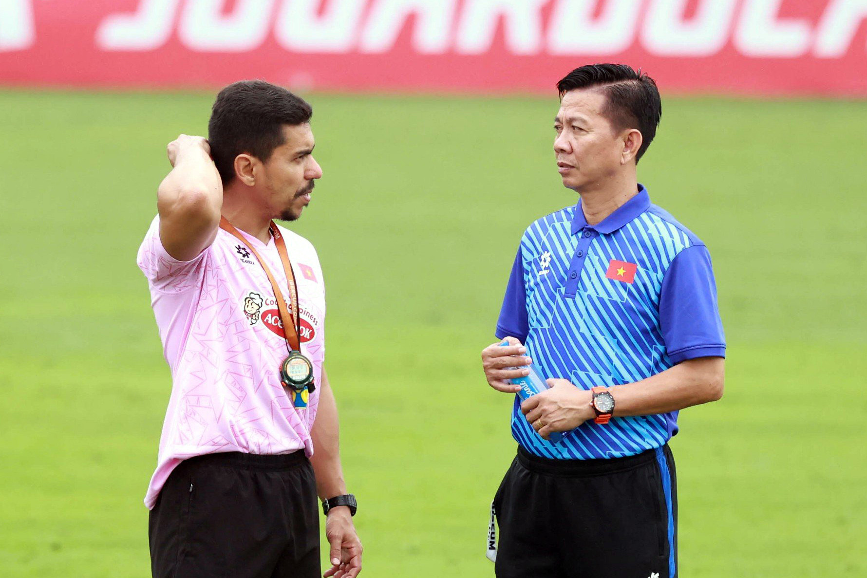 HLV Hoàng Anh Tuấn nhận 'tin dữ' trước giải U23 châu Á