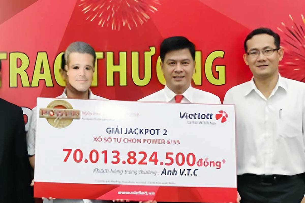 Jackpot 300 tỷ của Vietlott chưa người trúng, Jackpot 2 đã 'nổ' trên 141 tỷ