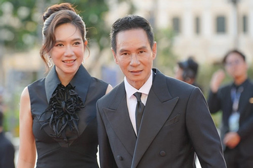 Lý Hải - Minh Hà và Phương Anh Đào phim 'Mai' được chào đón ở thảm đỏ HIFF