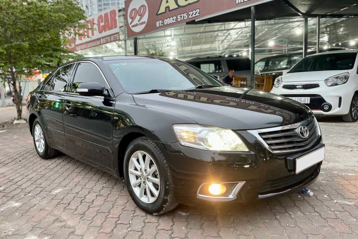 Toyota Camry 2.4G đời 2011 giá 360 triệu: Rẻ đẹp nhưng chỉ hợp người trung niên