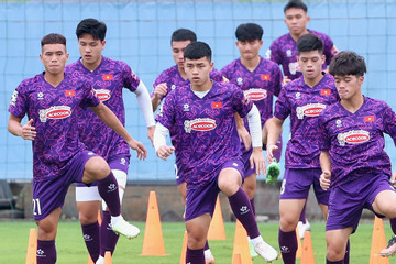 U23 Việt Nam đủ quân số, HLV Hoàng Anh Tuấn 'ra tay'