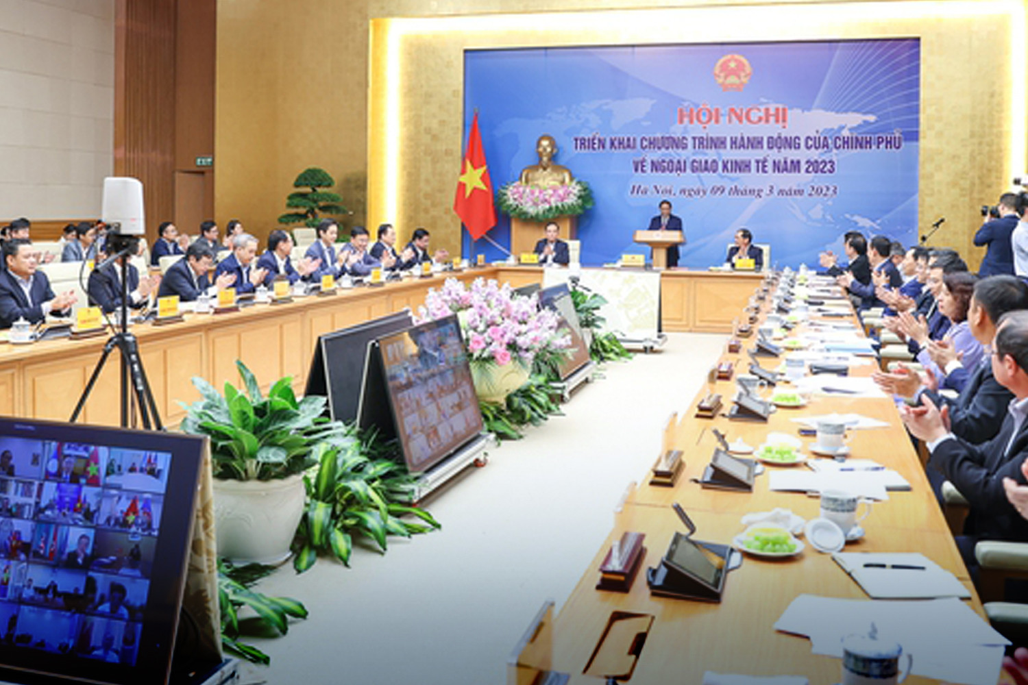 Ngoại giao kinh tế: Trái ngọt sau 7 năm, với 12 phiên đàm phán