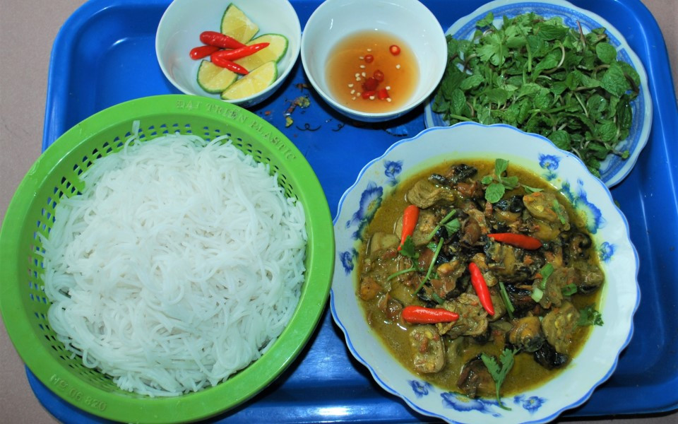 bun oc buou dong.jpg