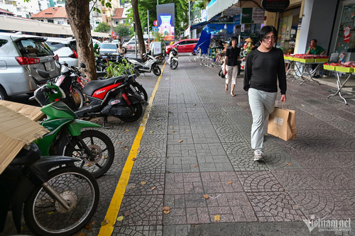 Central business districts in HCM City to lease pavements on 100 streets