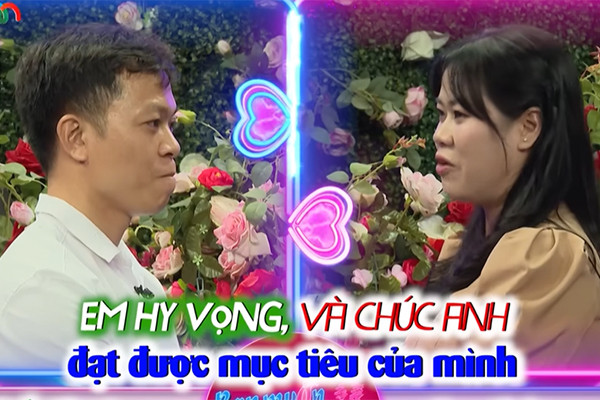 Nữ trưởng phòng đặt câu hỏi khiến chàng trai bằng tuổi ngại bấm nút