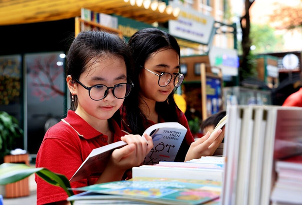 Numerous activities celebrate 3rd Vietnam Book and Reading Culture Day