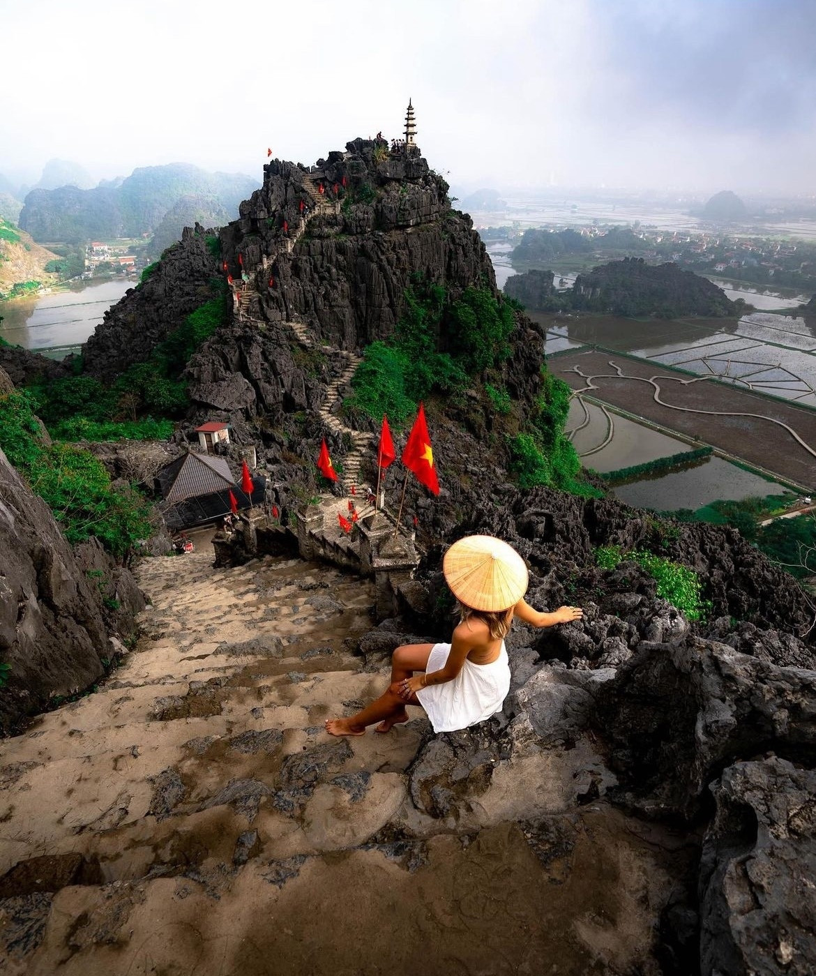 mua cave ideal check-in point for visitors during national holidays picture 2