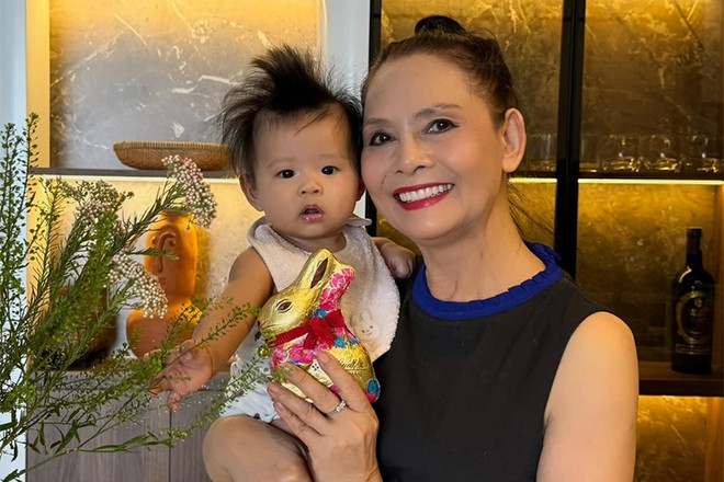 NSND Minh Châu tuổi 68: Giành giải diễn viên xuất sắc, là bà ngoại xì-tin