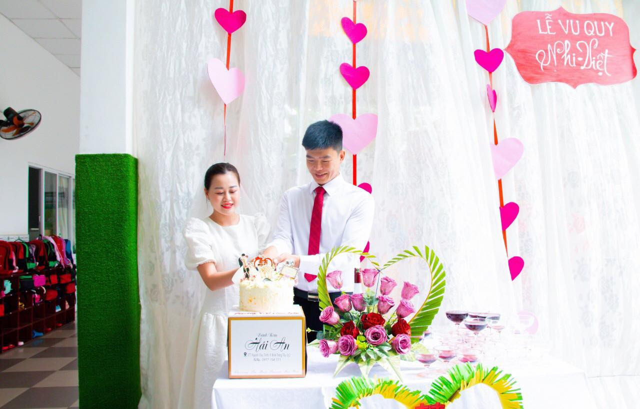 cô giáo mầm non.jpg