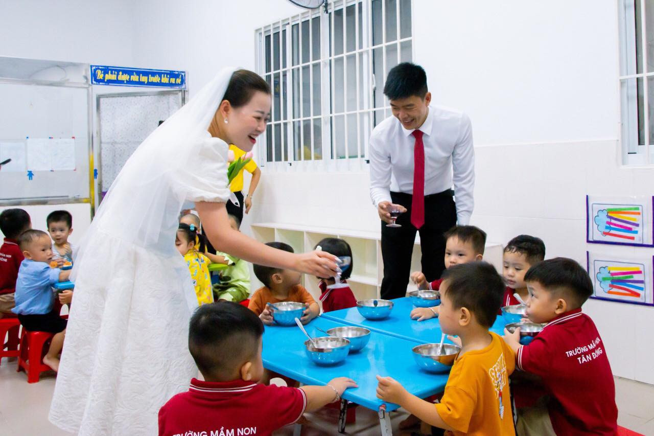 cô giáo mầm non.jpg