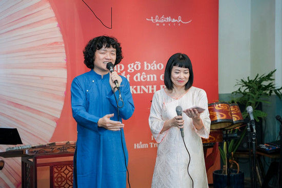 Nghệ sĩ nhạc dân tộc truyền tình yêu tiếng Việt đến thế hệ kiều bào trẻ