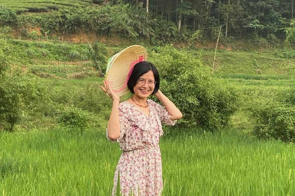 Những đóa hồng nặng lòng với tiếng Việt nơi xa xứ