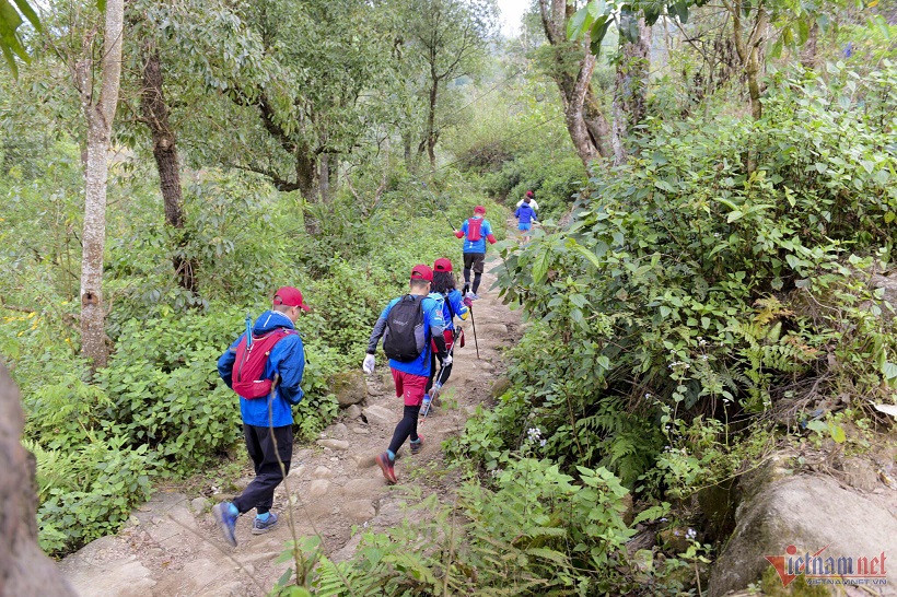 w du lich kham pha lai chau 1 180.jpg