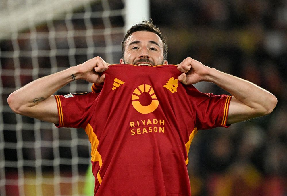 Bayer Leverkusen tiếp tục bay cao ở Europa League 2024 05 02t202104z 797995130 up1ek521kj2h8 rtrmadp 3 soccer europa rom b04 report.jpg