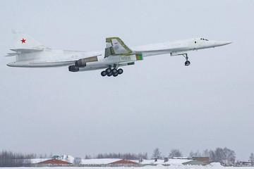 4 máy bay quân sự Nga xuất hiện gần không phận Mỹ