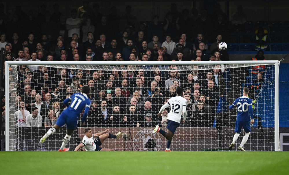 Chelsea xuất sắc đánh bại Tottenham Chelsea.jpg