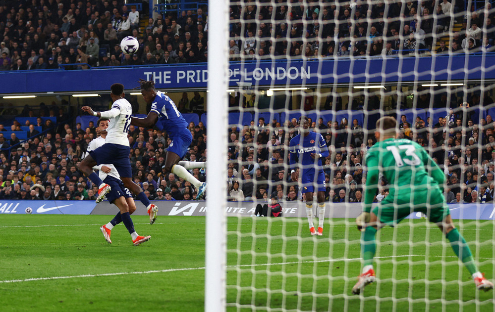 Chelsea xuất sắc đánh bại Tottenham Chelsea.jpg