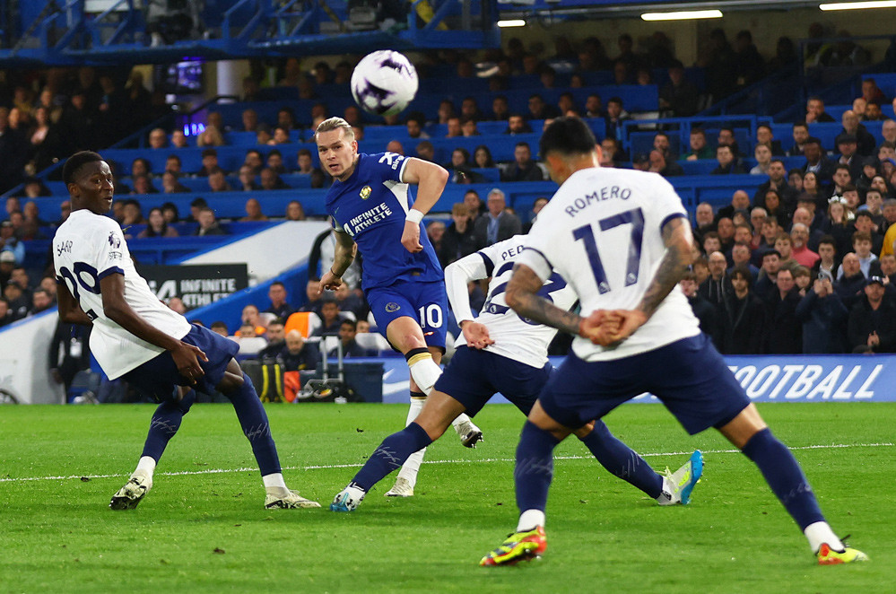 Chelsea xuất sắc đánh bại Tottenham Chelsea.jpg