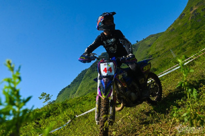 dua xe moto29.jpg
