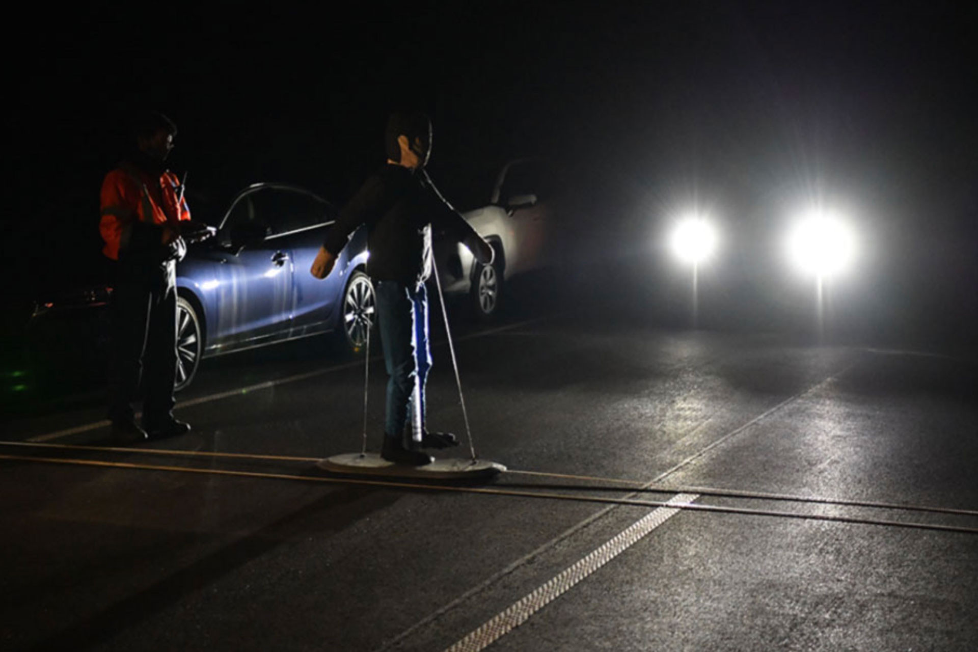 iihs nighttime aeb evaluation safety score test.jpg