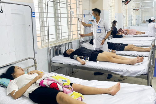 Thủ tướng: Tập trung cứu chữa bệnh nhân ngộ độc thực phẩm ở Đồng Nai