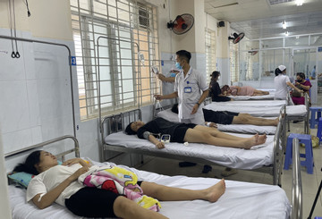 Vụ nghi ngộ độc ở Đồng Nai: Đã tăng lên 481 ca, 2 bệnh nhi thở máy