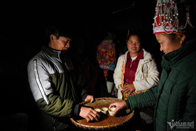 red dao wedding7.jpg