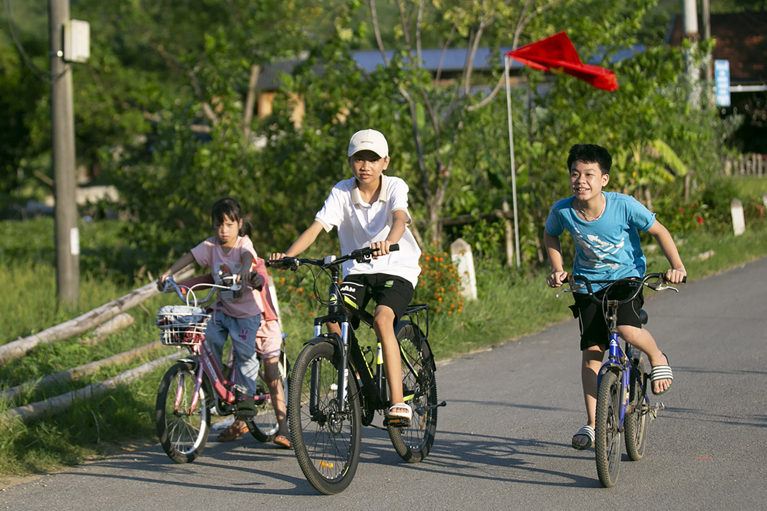 Chốn bình yên xanh mát cách Hà Nội 140km, khách rủ nhau về trốn nóng cuối tuần