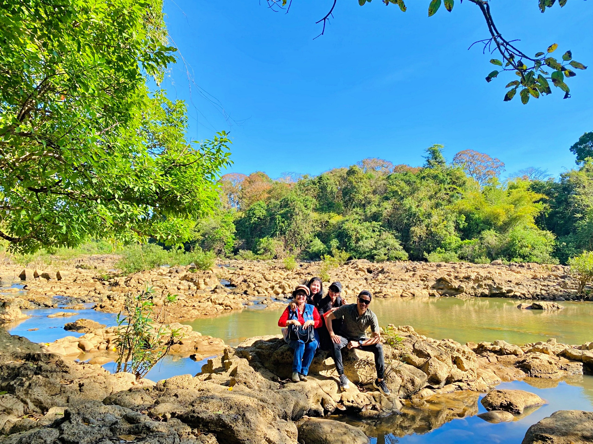 dau nguon song dong nai trong rung nam cat tien 3.jpg