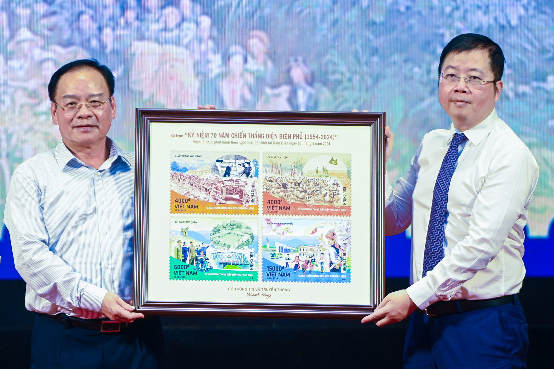 Khai trương Trung tâm Báo chí, phát hành bộ tem 70 năm Chiến thắng Điện Biên Phủ