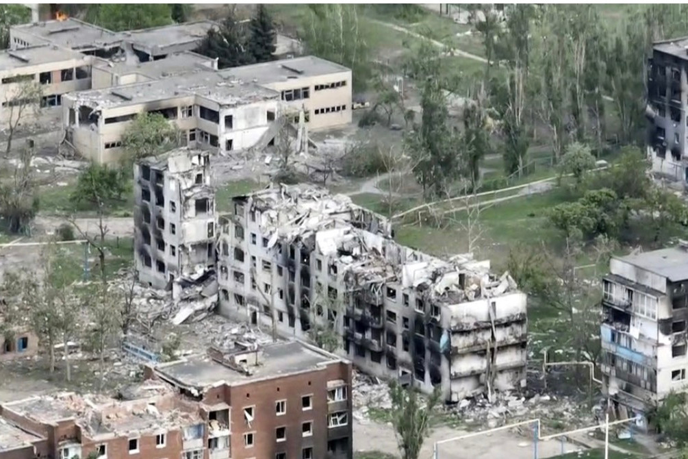 Nga bắn hạ 4 tên lửa tầm xa ở Crưm, giao tranh ác liệt tại đông Ukraine