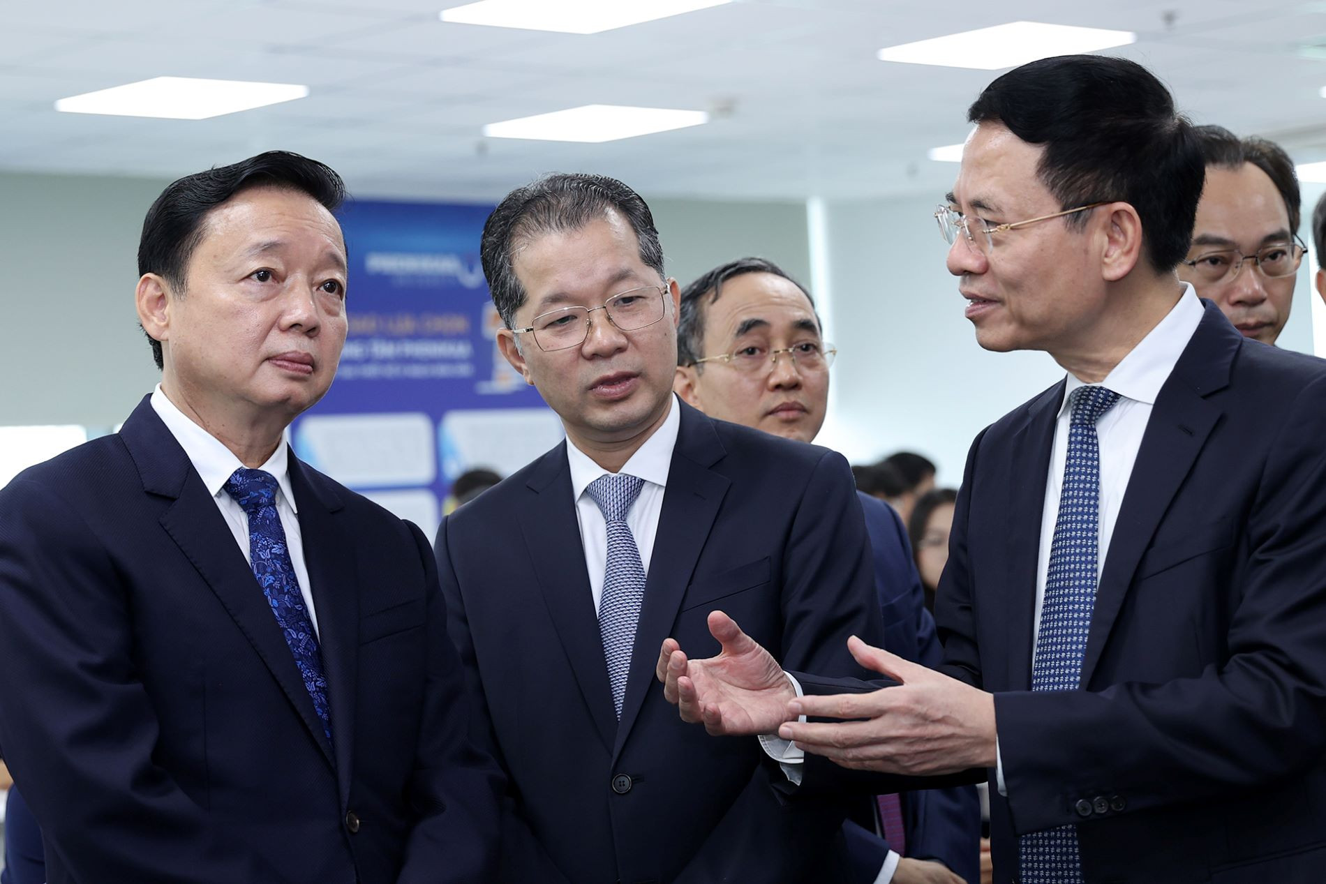 Nhân lực là lõi để dựng nên ngành công nghiệp bán dẫn của Việt Nam