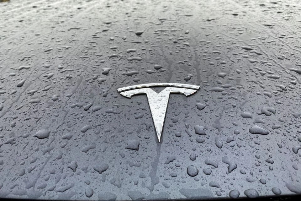 Thêm một bước lùi của Tesla