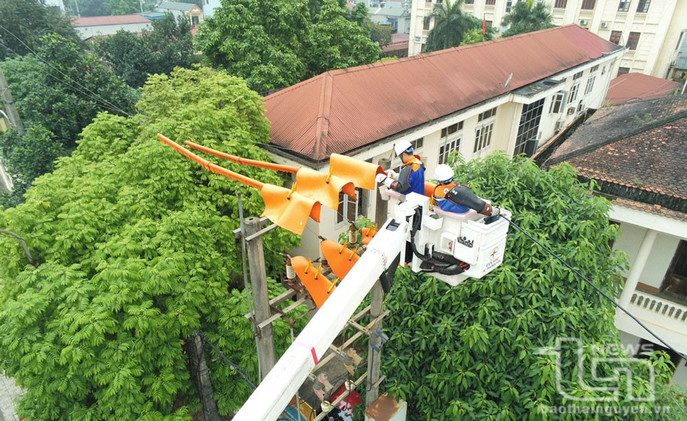 Nhiều năm nay, công nghệ sửa chữa hotline lưới điện được PC Thái Nguyên ứng dụng nhằm nâng cao chất lượng dịch vụ cung cấp điện.