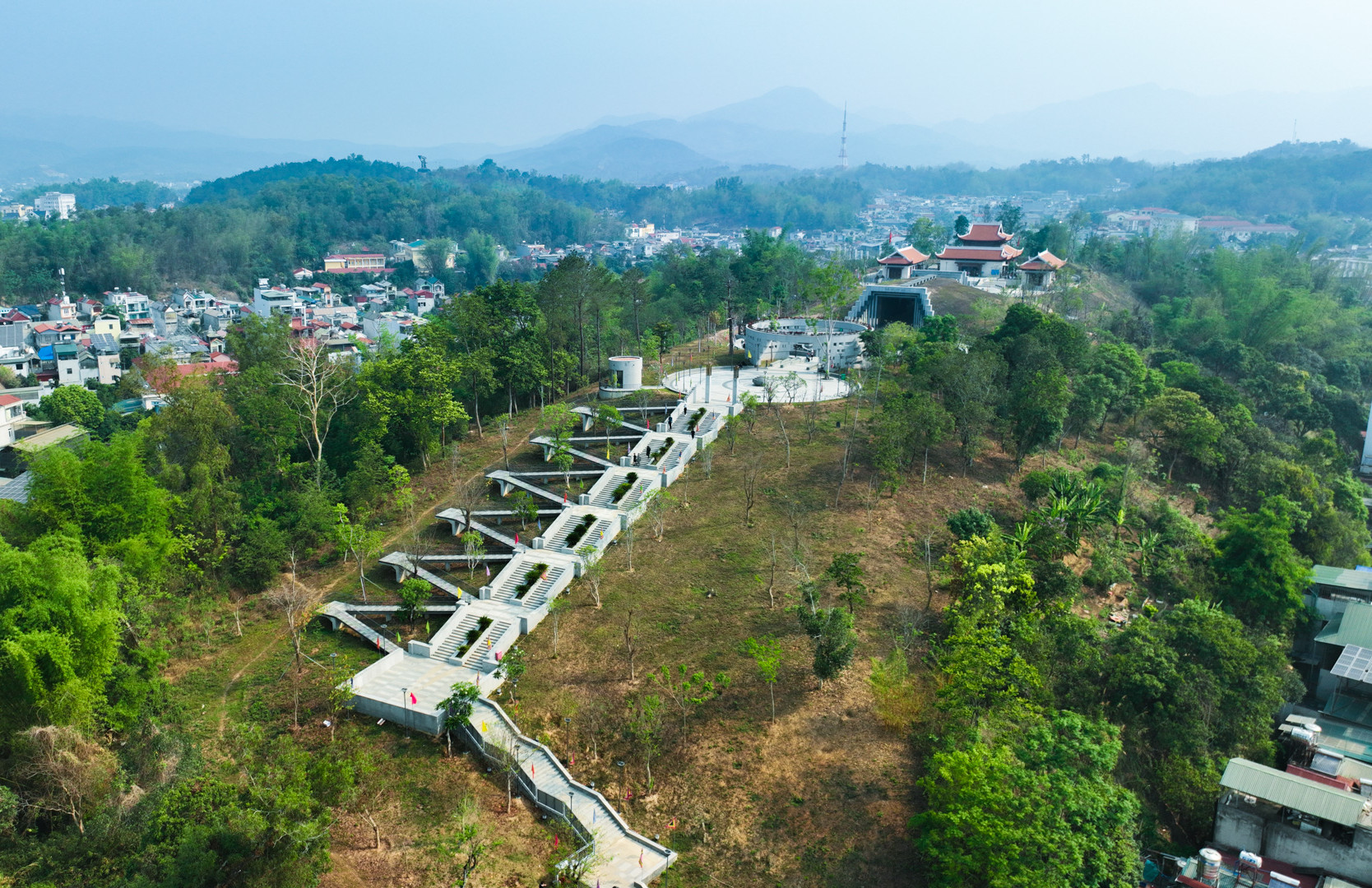 Mảnh đất thiêng đặt đền thờ liệt sĩ Điện Biên Phủ