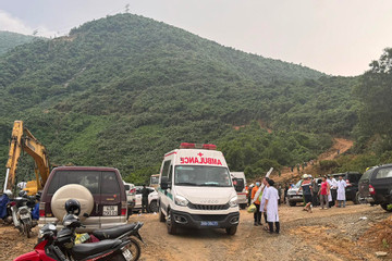 Mưa lớn vùi lấp lán công nhân ở Hà Tĩnh, 3 người tử vong
