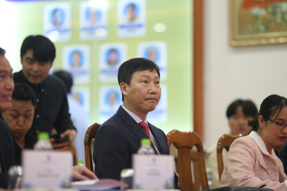  Trực tiếp lễ ký hợp đồng HLV Kim Sang Sik dẫn dắt tuyển Việt Nam